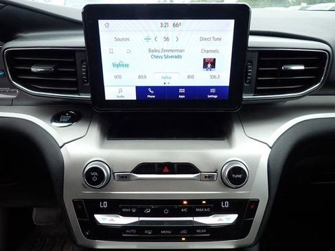 Used 2020 Ford Explorer XLT w/ Equipment Group 202A AWD/4WD image 15