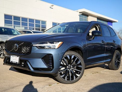 New 2026 Volvo XC60 T8 Ultra w/ Protection Package Premier image 2