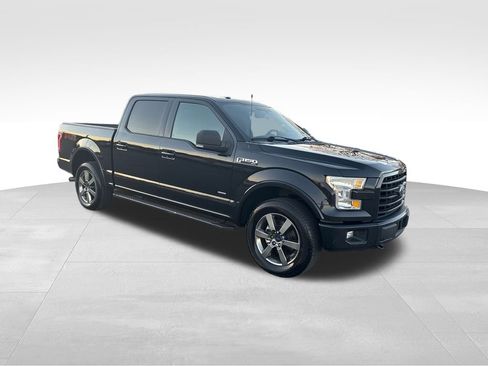 Used 2015 Ford F150 XLT w/ Equipment Group 302A Luxury image 8