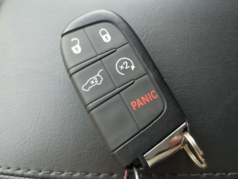 New 2025 Jeep Compass Latitude w/ Convenience Group image 25