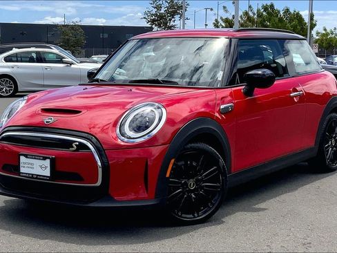Certified 2024 MINI Cooper SE FWD image 3