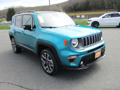 Used 2022 Jeep Renegade Limited w/ Sun, Sound & Wheels Group image 3