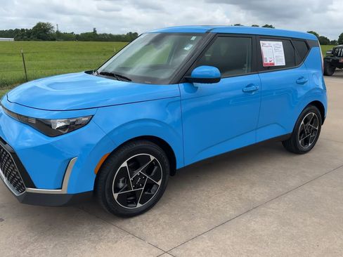 Used 2024 Kia Soul EX FWD image 5