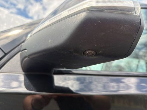 Used 2021 Chevrolet Traverse Premier w/ Redline Edition image 11