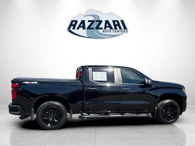 Used 2023 Chevrolet Silverado 1500 Custom w/ 2.7L Blackout Package AWD/4WD image 2