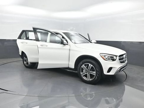 Used 2022 Mercedes-Benz GLC 300 image 38