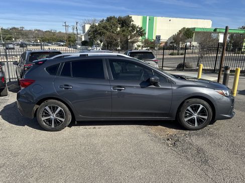 Used 2023 Subaru Impreza Premium image 2