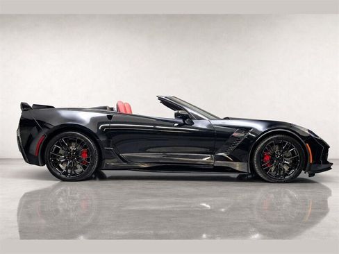 Used 2019 Chevrolet Corvette Z06 RWD image 3