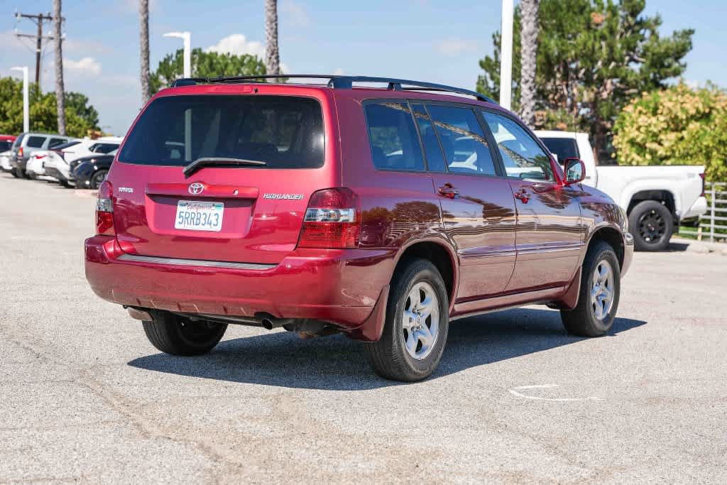 Used 2006 Toyota Highlander 2WD w/ 3rd Row image 6