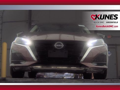 Used 2024 Nissan Altima 2.5 SV image 5