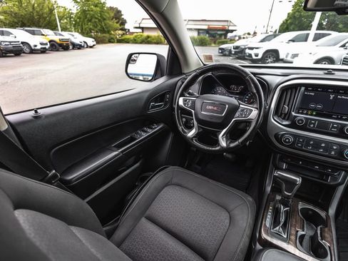 Used 2019 GMC Canyon SLE AWD/4WD image 25
