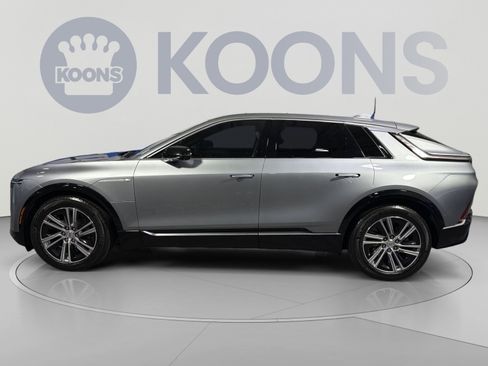 Used 2024 Cadillac Lyriq Luxury AWD/4WD image 2