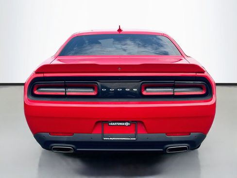 Used 2016 Dodge Challenger SXT Plus RWD image 6