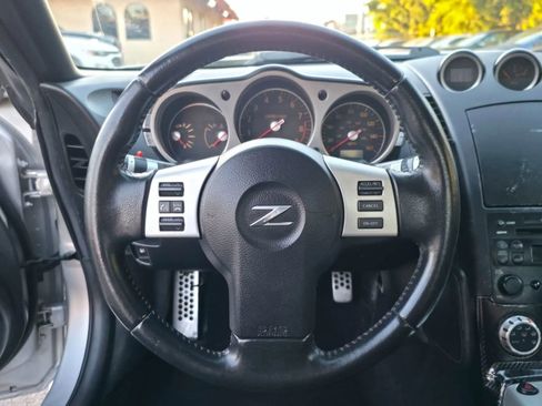 Used 2008 Nissan 350Z Touring image 17