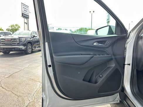 Used 2020 Chevrolet Equinox LT FWD image 27