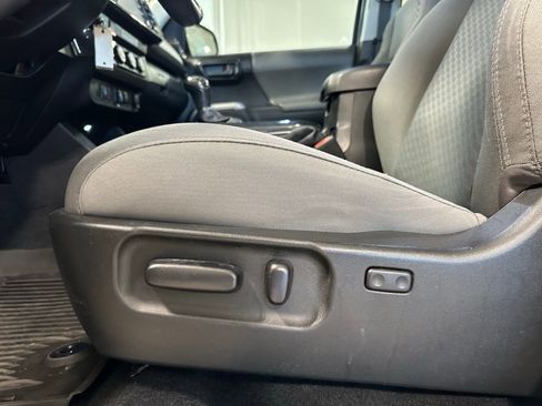Used 2022 Toyota Tacoma SR5 image 14