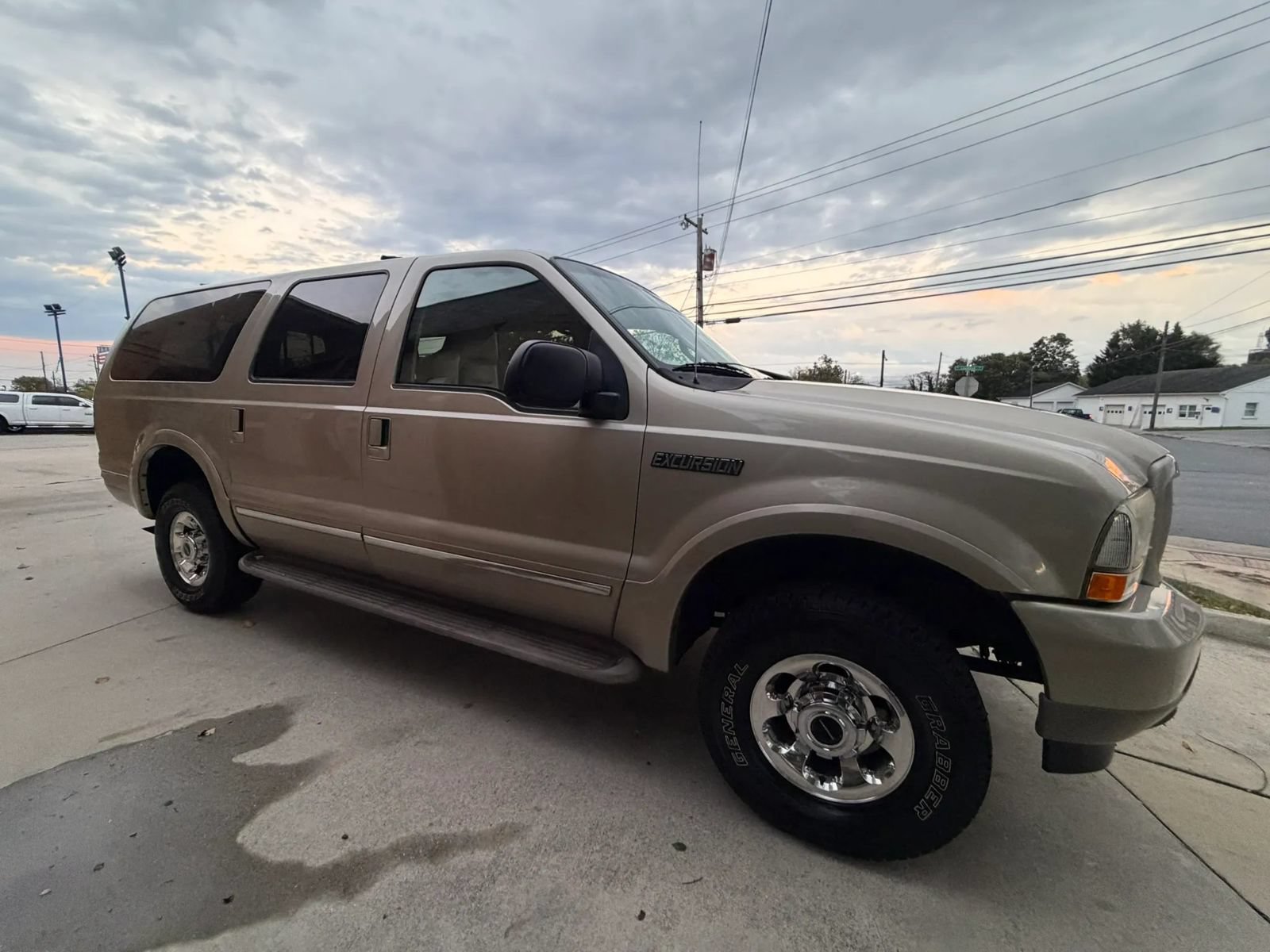 Used 2004 Ford Excursion Limited AWD/4WD image 5