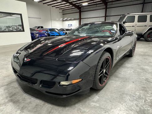 Used 2002 Chevrolet Corvette Z06 w/ Memory Pkg RWD image 8