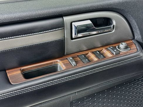 Used 2017 Ford Expedition EL Platinum AWD/4WD image 19