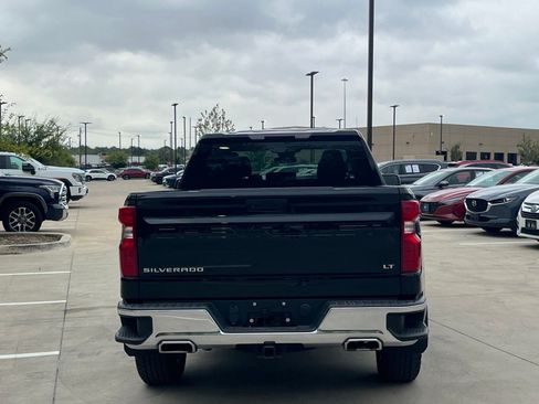 Used 2023 Chevrolet Silverado 1500 LT w/ Z71 Off-Road Package AWD/4WD image 11