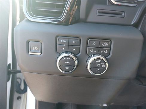 Used 2023 GMC Sierra 1500 AT4 w/ AT4 Premium Package image 25