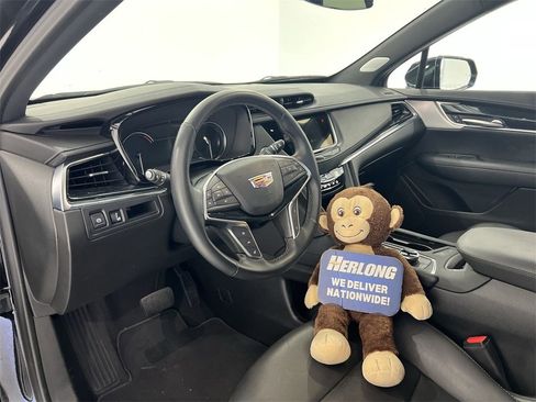 Used 2025 Cadillac XT5 Premium Luxury image 9