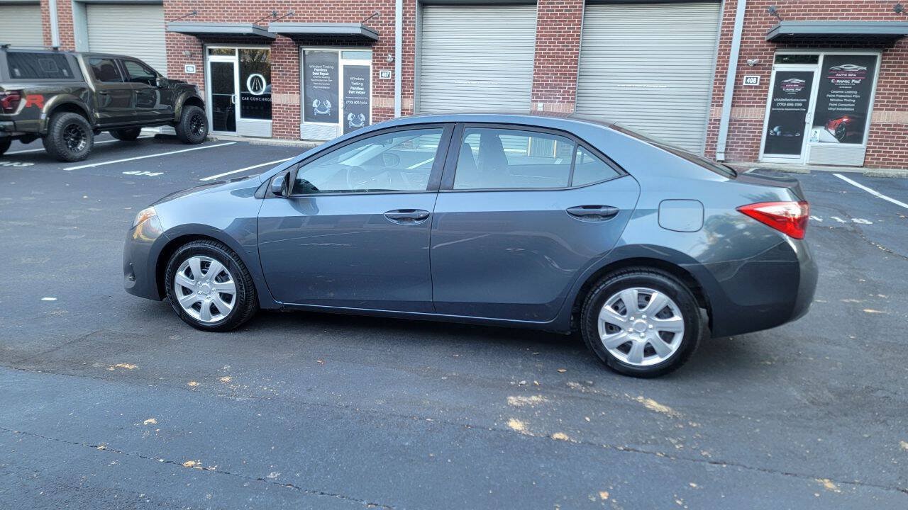 Used 2017 Toyota Corolla LE FWD image 9