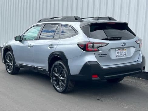 Used 2023 Subaru Outback Onyx Edition image 4
