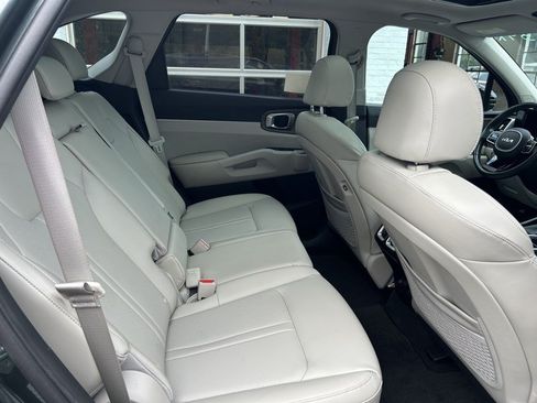 Used 2023 Kia Sorento S w/ Panoramic Sunroof Package AWD/4WD image 26