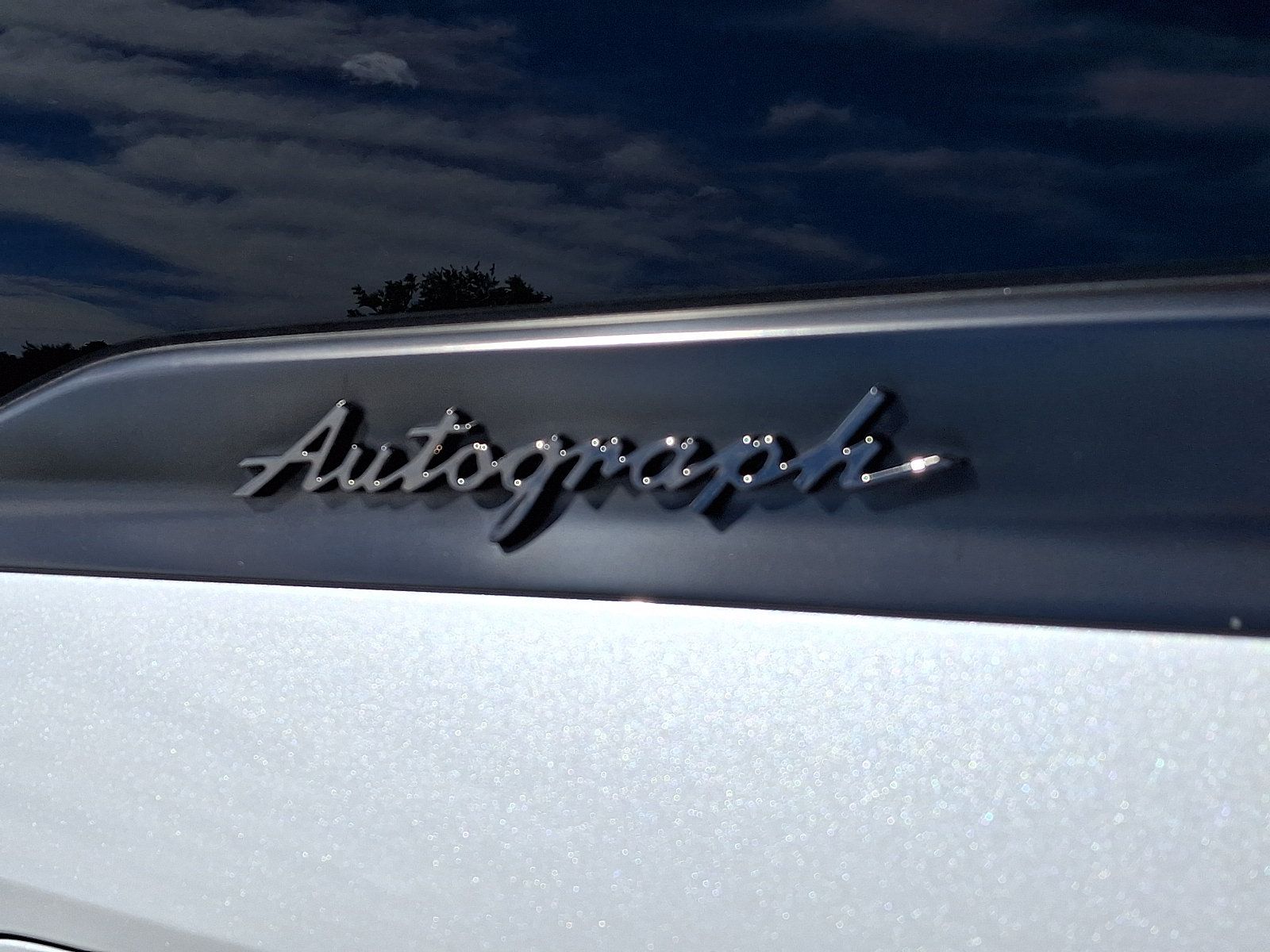 Used 2025 INFINITI QX80 Autograph w/ Premium Cargo Package AWD/4WD image 35