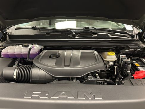 New 2026 RAM 1500 Express AWD/4WD image 27