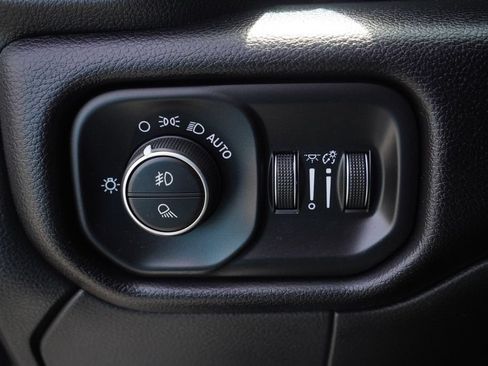 Used 2022 RAM 2500 Laramie AWD/4WD image 19