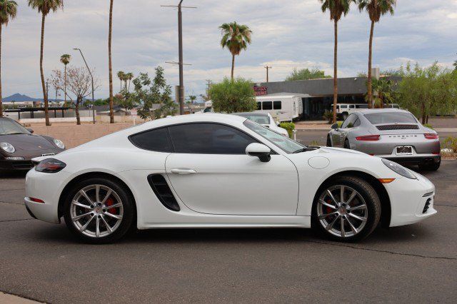 Used 2018 Porsche 718 Cayman RWD image 13