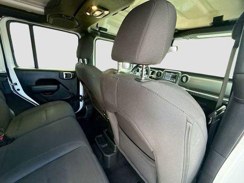 Used 2023 Jeep Wrangler Unlimited w/ Cold Weather Group image 34