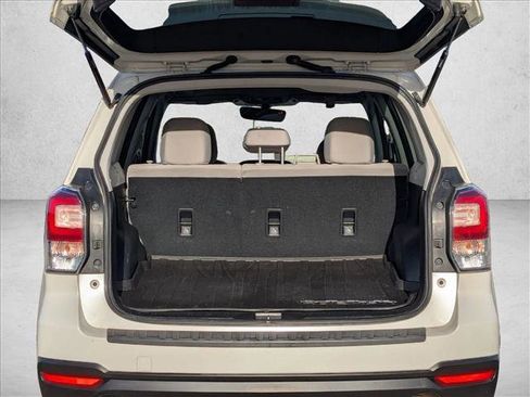 Used 2018 Subaru Forester 2.5i Premium w/ All-Weather Package image 6