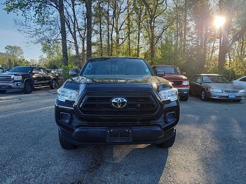 Used 2021 Toyota Tacoma SR w/ SX Package image 8