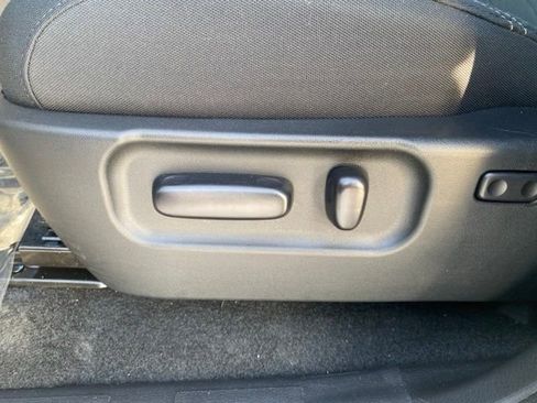 Certified 2023 Toyota Tacoma TRD Off-Road AWD/4WD image 21