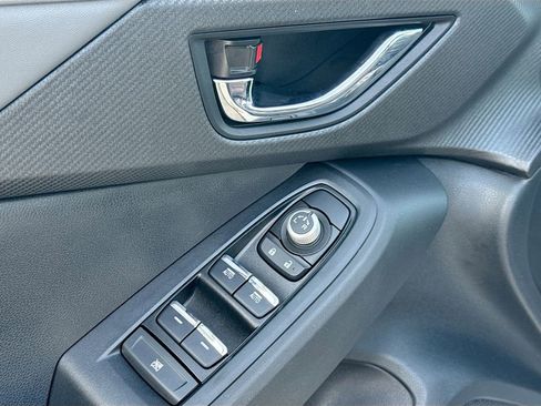 Used 2025 Subaru Crosstrek 2.5i Limited w/ Crosstrek Mirror Package image 24