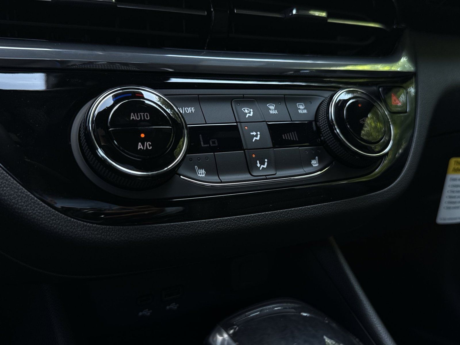 New 2026 Buick Envista Sport Touring w/ Convenience I Package FWD image 20