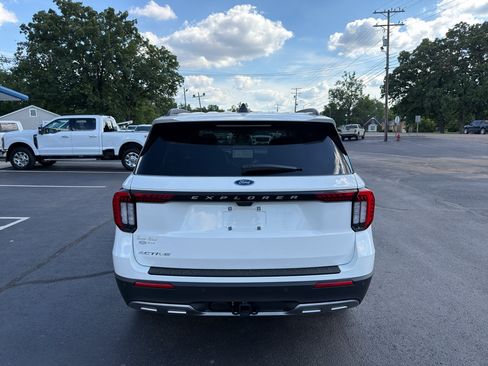 New 2026 Ford Explorer Active w/ Active Comfort Package RWD image 6