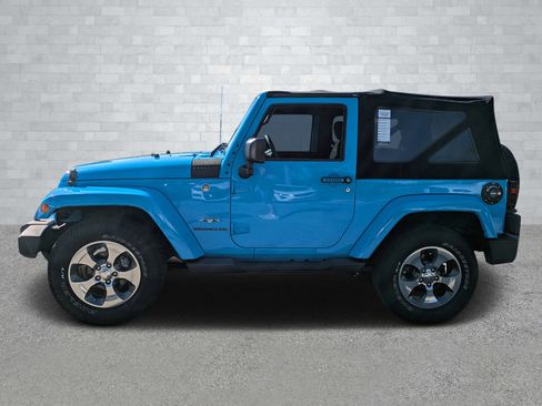 Used 2017 Jeep Wrangler Sahara w/ Connectivity Group image 8