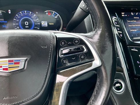 Used 2020 Cadillac Escalade Platinum RWD image 12