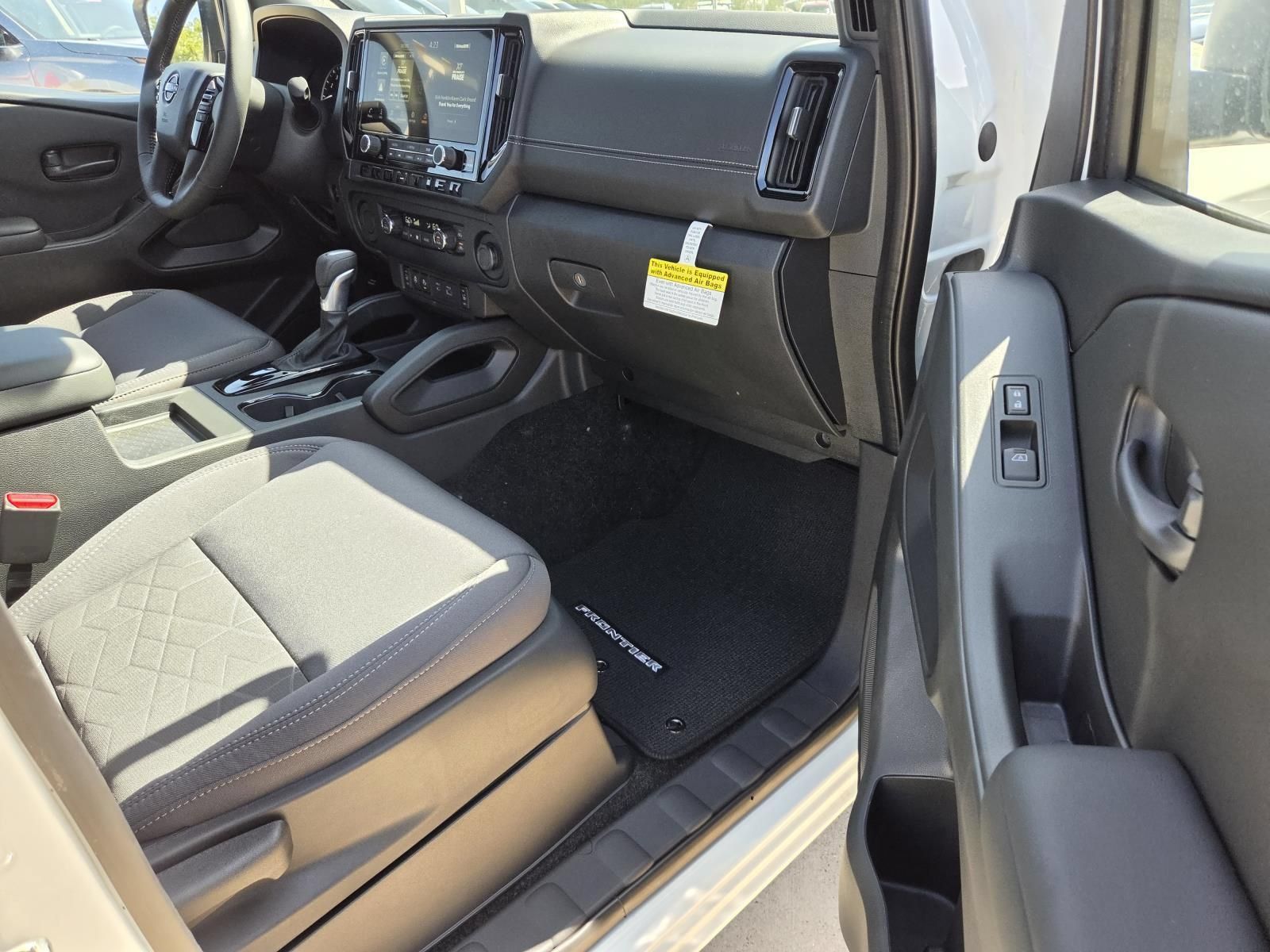 New 2027 Nissan Frontier SV w/ SV Convenience Package RWD image 12