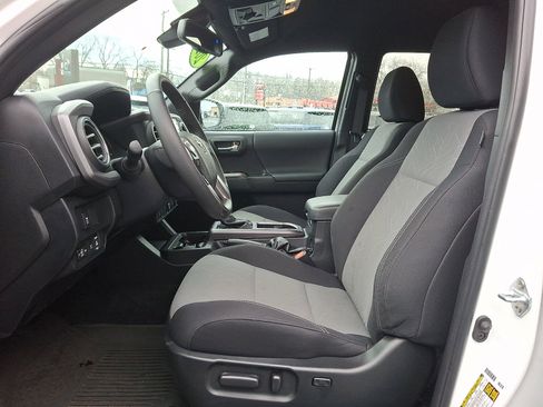 Used 2023 Toyota Tacoma TRD Off-Road image 13