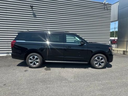New 2027 Ford Expedition Max Active AWD/4WD image 2