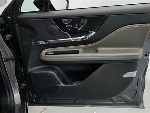 Used 2023 Lincoln Corsair AWD w/ Equipment Group 101A image 23