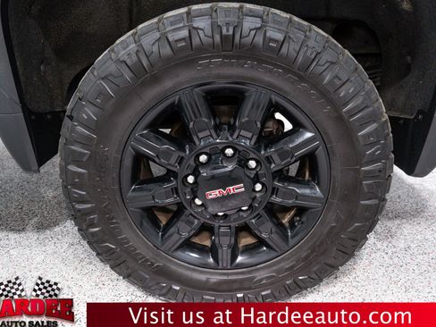 Used 2024 GMC Sierra 2500 AT4 w/ AT4 Premium Plus Package image 10