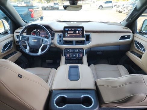 Used 2021 Chevrolet Tahoe Premier w/ Premium Package image 24