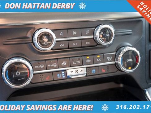 Used 2022 Ford F150 Lariat w/ Trailer Tow Package image 10