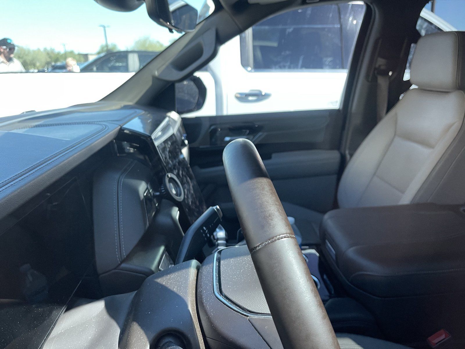 Used 2025 GMC Yukon Elevation w/ Technology Package RWD image 12